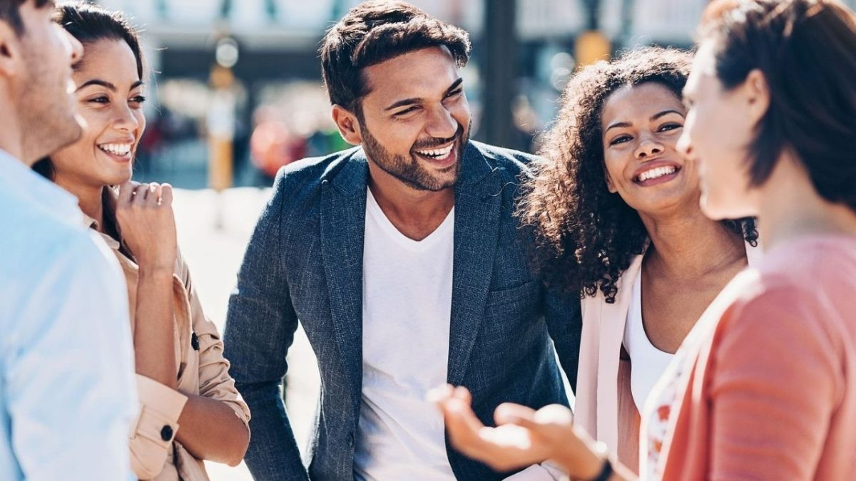 Người hướng ngoại (Extraversion)
