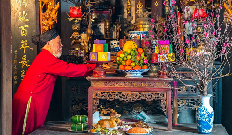 Tết Nguyên đán là dịp bày tỏ lòng thành kính đến ông bà tổ tiên
