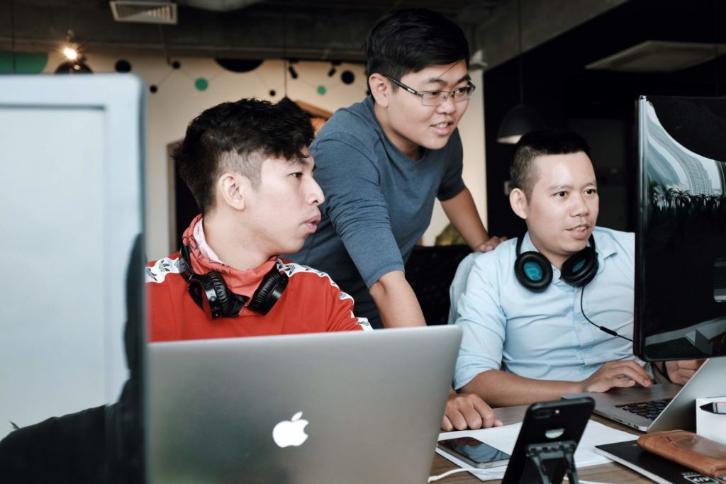 Làm sao để thuyết trình tốt trước đám đông mà không cảm thấy lo lắng?