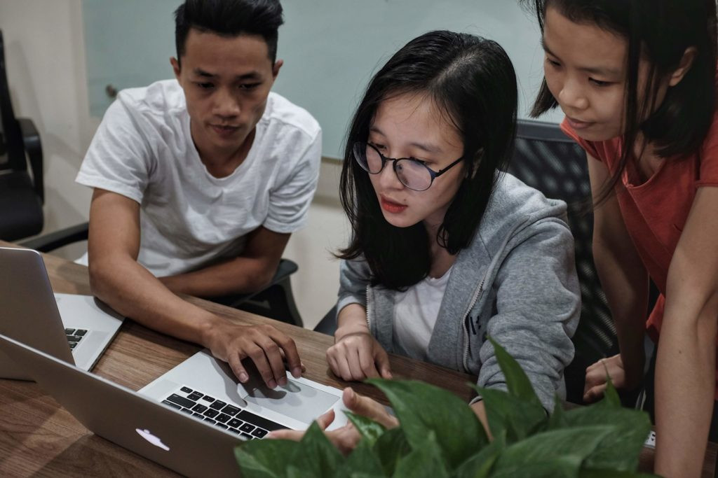 Giải quyết mâu thuẫn nhanh chóng giúp các thành viên thấu hiểu và gắn bó với nhau hơn