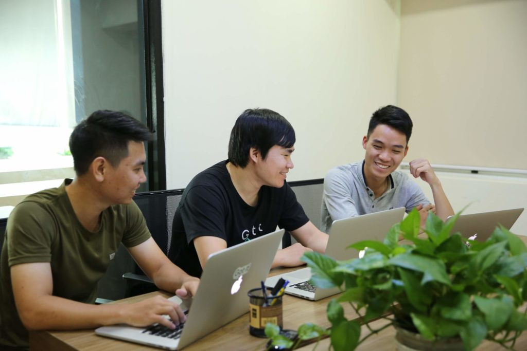Giao tiếp bằng cử chỉ