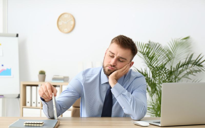 Lười biếng làm việc