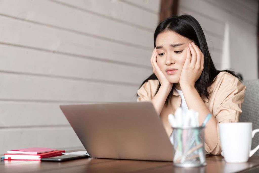 TOP 9 Cách để không khóc trước mặt người khác