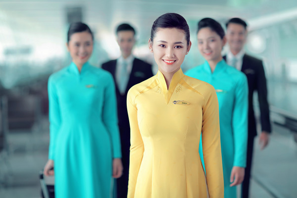 Tiếp viên hàng không là ngành gì? Có nên theo học không?