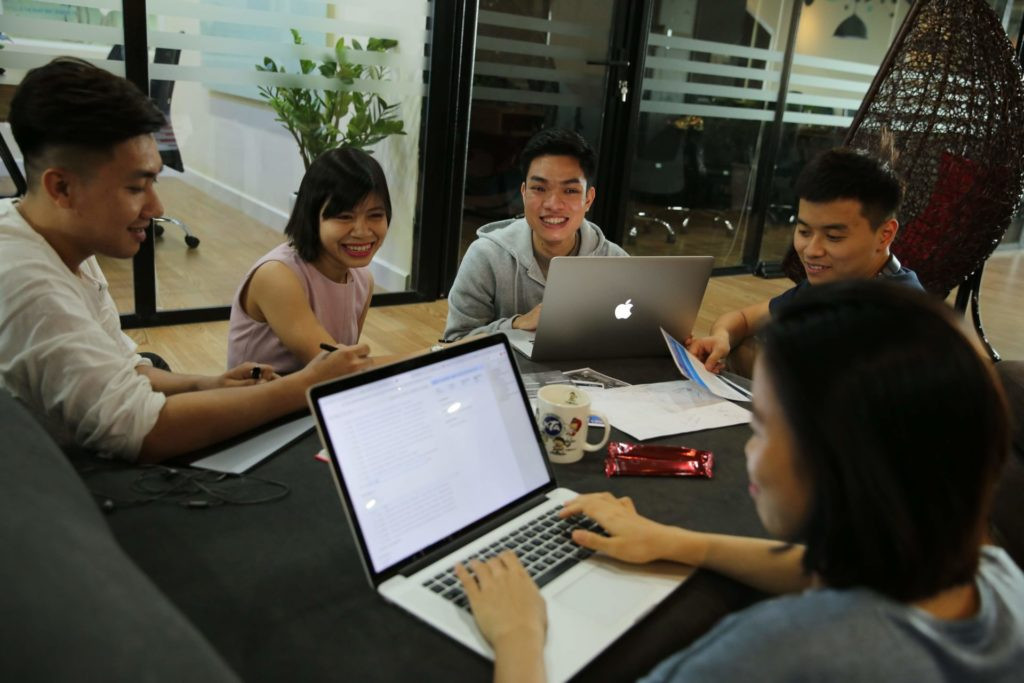 Suy nghĩ về mục tiêu chung và đưa ra các đề xuất để hoàn thành chúng
