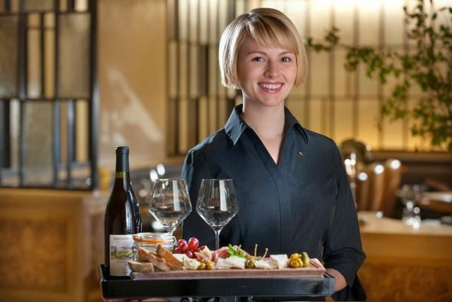 Coordinator là gì? Vai trò và trách nhiệm của các vị trí Coordinator trong ngành nhà hàng, khách sạn