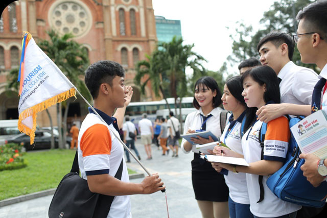 Lữ Hành Là Gì? Khám Phá Ngành Quản Trị Du Lịch và Lữ Hành
