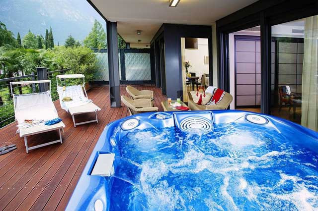 Jacuzzi: Tận hưởng sự thư giãn đỉnh cao tại các khu nghỉ dưỡng