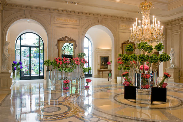 Florist là gì? Vai trò và công việc của nhân viên Florist trong khách sạn, nhà hàng