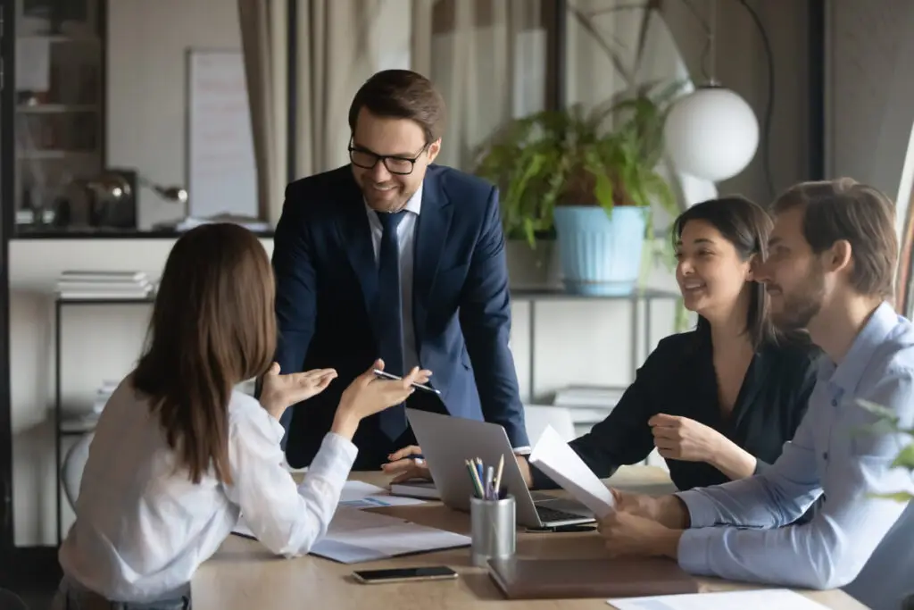 Khóa Học Ngắn Hạn Dành Cho Lãnh Đạo