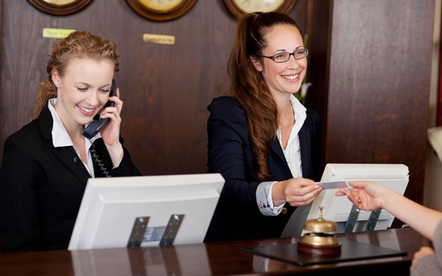 Overbooking là gì? Những điều cần biết về chiến lược này trong kinh doanh khách sạn