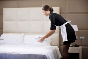Vai Trò và Công Việc Của Room Attendant Trong Khách Sạn